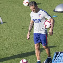 Nelson Vivas se pone al frente