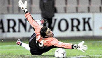 <B>SU ÚLTIMO PARTIDO COMO ILICITANO</B>. Fue la semana pasada en el Olímpic de Terrassa. El portero no quiso hablar cuando acabó el partido.