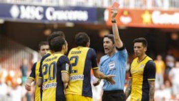 Juanfran: un partido de sanción por su expulsión en Mestalla