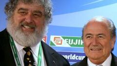 El infiltrado del FBI, Chuck Blazer, con Joseph Blatter, presidente de la FIFA.