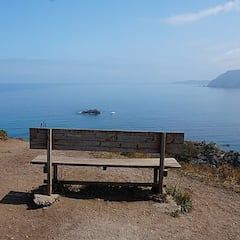 Muere un hombre mientras se estaba haciendo un selfie en un acantilado en Galicia