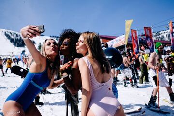 Descenso en bikini y ba?ador, tanto en esqu¨ª como en snowboard, de 1.761 personas.