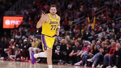 Luka Doncic sigue imparable con los Lakers