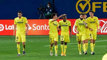 La asistencia con la bandera de Sánchez Rojo