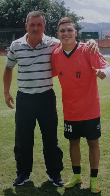 Jorge Betancur y la visita del crack antioqueño hace unos años. Quintero siempre vuelve a sus inicios.