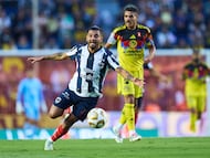 Jesus Manuel (L) of Monterrey fights of the ball with Jonathan Dos Santos (R) of America during the quarter-final second match between America and Monterrey as part of the Liga BBVA MX, Torneo Apertura 2025 at Ciudad de los Deportes Stadium, on November 29, 2025 in Mexico City, Mexico.