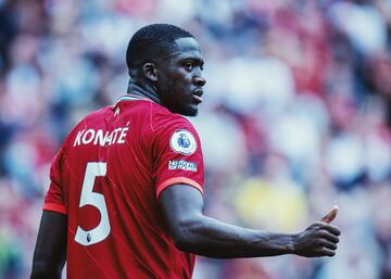 
La llegada de Konaté al Liverpool respondió a la necesidad extrema de los reds de reforzar su defensa, tras el aluvión de lesiones del curso pasado. Esta temporada han vuelto todos e Ibrahima entra y sale de los onces, pero su apuesta es con vistas al futuro y no se duda de él. Se espera que sea la pareja indiscutible de Van Dijk en cuanto supere definitivamente a Matip. De momento, 13 partidos y buenas sensaciones.

