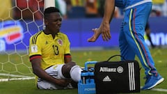 Yerry Mina sale lesionado en juego ante Botafogo