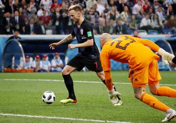 Ivan Rakitic slots home number 3