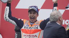 Marc Márquez en el podio de Assen.