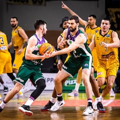 El Unicaja somete al AEK y se hace más grande en la Champions