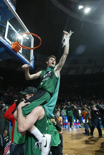 Rudy Fernández tenía solo 22 años, pero lideró al Joventut en la Copa en Vitoria: la Penya ganó al Baskonia en la final (80-82). Con 32 puntos, el mallorquín fue el mejor de la final y logró su segundo MVP; el primero lo había conseguido cuatro años antes, a pesar de que su equipo perdió la final, precisamente, ante el Baskonia.
