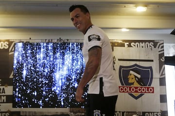 Así se vivió la presentación de la nueva camiseta de Colo Colo