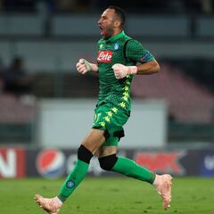 Ancelotti explota otra faceta de Ospina en Napoli