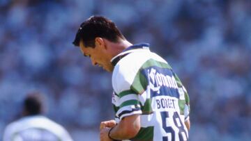 Photo of Jared Borgetti Team Santos at 2001
Foto de Jared Borgetti del Equipo Santos en Torneo Invierno 2001 contra Pachuca
20/05/2001/MEXSPORT/David Leah