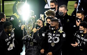 Así fue como Columbus levantó la MLS Cup esta noche, en casa y con su gente.