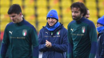 VILNIUS, LITHUANIA - MARCH 30: Head coach Italy Roberto Mancini looks on during Italy training session at LFF Stadionas on March 30, 2021 in Vilnius, Lithuania. (Photo by Claudio Villa/Getty Images)