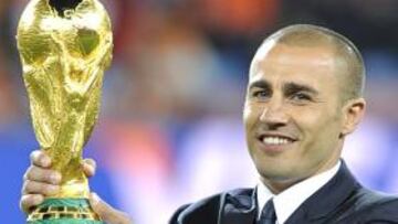 El gran momento de Cannavaro se produjo en el Mundial de Alemania de 2006, cuando alzó la Copa del Mundo como capitán de la selección italiana.