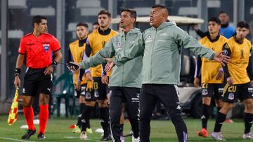 Futbol, Colo Colo vs Racing.
Fase de grupos, Copa Libertadores 2025.
El entrenador de Colo Colo Jorge Almiron es fotografiado durante el partido del grupo E de la Copa Libertadores contra Racing disputado en el estadio Monumental de Santiago, Chile.
22/04/2024
Andres Pina/Photosport
Football, Colo Colo vs Racing.
Group stage, Copa Libertadores 2025.
Colo Colo’s head coach Jorge Almiron is pictured during a Copa Libertadores group E match against Racing at the Monumental stadium in Santiago, Chile.
22/04/2024
Andres Pina/Photosport