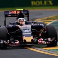 Sainz, séptimo en el caos: "¿Dejé fuera a Alonso en Q2? Lo siento"