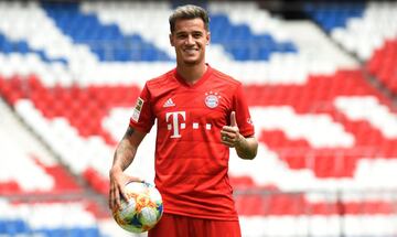 Coutinho en el Allianz Arena durante su presentación. 