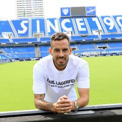 La renovación de Manu Molina sigue en el aire