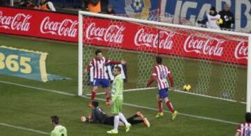 Gol 0-2 de Lopo en propia puerta. Buena jugada por banda de Raúl García que la pone desde banda derecha para que Koke remate. Su cabezazo se iba fuera y al tocar levemente en la pierna de Lopo, acaba introduciéndose en la meta getafense.