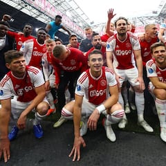 ¿Van a desmantelar el Ajax? La situación del once titular