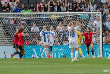 Aitana Bonmatí adelantó a España al marcar el 2-1.