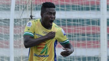 Yuber Asprilla marcó el segundo de los tres goles del Atlético Huila frente a Cortulua en la final del Torneo BetPlay 2020