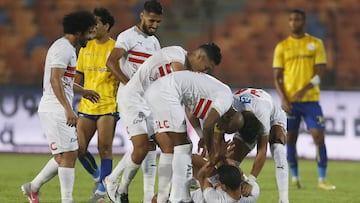 Soccer Football - Egyptian Premier League - Zamalek v Ismaily - Cairo International Stadium, Cairo, Egypt - October 26, 2020 Zamalek&#039;s Tarek Hamed celebrates their first goal with teammates REUTERS/Amr Abdallah Dalsh