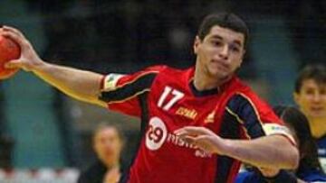 INSUFICIENTE. Que Entrerríos hiciese su mejor partido en ataque no sirvió para derrotar a Yugoslavia.