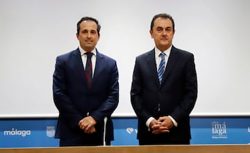 José María Muñoz, administrador judicial del Málaga CF, y Kike Pérez, director general, en rueda de prensa.