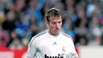 <b>SALIDA. </b>Van der Vaart no seguirá.