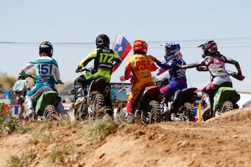 Courtney Duncan (151) y Daniela Guillén (255), durante el MXGP de España 2023.