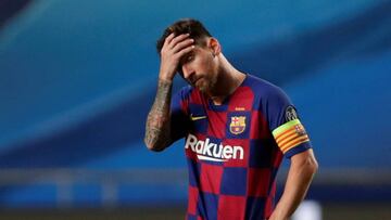 Soccer Football - Champions League - Quarter Final - FC Barcelona v Bayern Munich - Estadio da Luz, Lisbon, Portugal - August 14, 2020  Barcelona&#039;s Lionel Messi looks dejected, as play resumes behind closed doors following the outbreak of the coronav