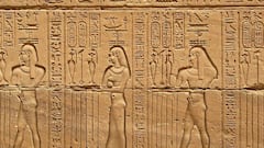 Divers off the coast of Egypt find an amazing 2,000-year-old “floating palace” in the ancient harbor of Alexandria