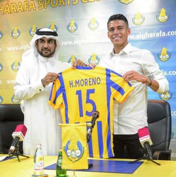 El zaguero canterano de Pumas jugó más de 10 años en Europa, llegó al AZ Alkmaar en la temporada 2007-08. Pasó por las filas del Espanyol, PSV, Roma y Real Sociedad. En 2019 fichó por el Al Gharafa de Catar.