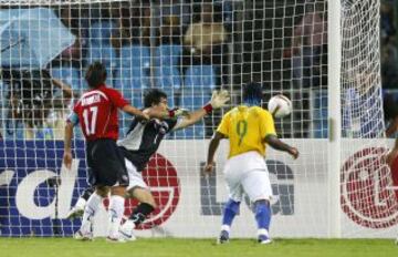 A lo anterior, se le suma la estrepitosa caída en cuartos de final ante Brasil por 6-1. Esta es una de las peores derrotas de Chile en Copa América.