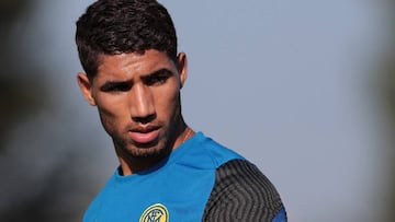 Achraf Hakimi ya se entrena con el Inter de Mil&aacute;n.