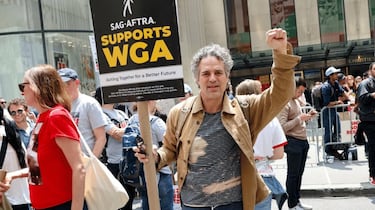 The Screen Actors Guild is set to go on strike on Hollywood: what this means for the industry