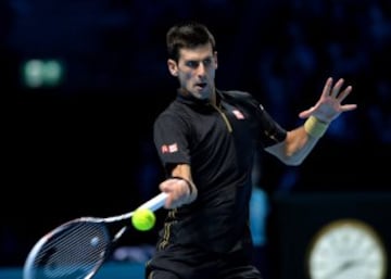 Novak Djokovic venció a Berdych y aseguró el número uno del mundo.