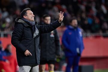 Eusebio Sacristán entrenador del Girona 

 
 