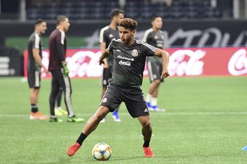 El menor de los hermanos Dos Santos vive un buen momento con el Galaxy como contención ya que encontró regularidad con el equipo de la MLS. Puede jugar como mediocentro o volante mixto.