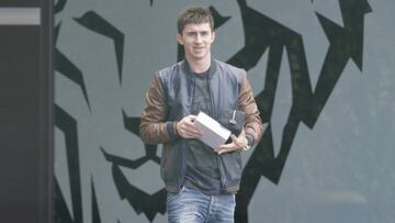 Laporte saliendo de Lezama