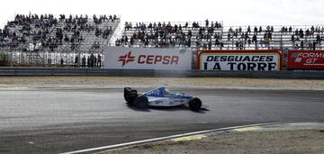 Tercera edición de la reunión y exhibición de automóviles clásicos en el circuito del Jarama