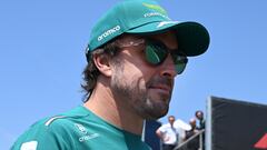 Spielberg (Austria), 30/06/2023.- Spanish Formula One driver Fernando Alonso of Aston Martin arrives at the Red Bull Ring race track in Spielberg, Austria, 30 June 2023. The Formula 1 Grand Prix of Austria will be held on 02 July 2023. (Fórmula Uno) EFE/EPA/CHRISTIAN BRUNA
