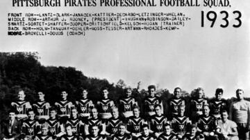 Christian “Mose” Kelsch fue el primer especialista en la posición de kicker para los Pittsburgh Pirates (actuales Steelers) en la historia de la NFL.