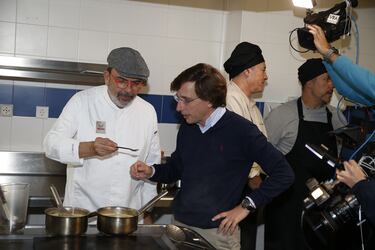 Ocho chefs estrella Micheln cocinan un men especial para las personas sin hogar de Madrid