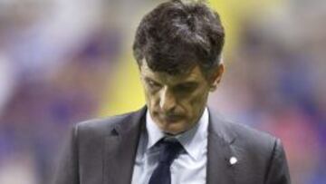 El entrenador del Levante José Luis Mendilibar durante el partido de la sexta jornada de Liga en Primera Division que Levante y Rayo juegan esta noche en el estadio Ciutat de Valencia.